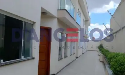 Excelente Sobrado de 3 quartos na Vila Formosa, São Paulo-SP: 145m², suíte, 2 salas, 3 banheiros, 2 vagas.
