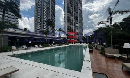 Apartamento de alto padrão no Jardim Fonte do Morumbi, São Paulo-SP: 3 quartos, 3 suítes, 2 salas, 5 banheiros, 3 vagas, 186m².