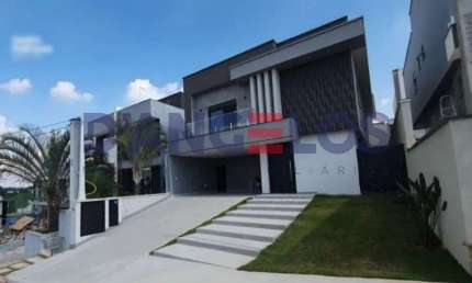 Sobrado de Luxo em Condomínio no Residencial Real Park em Arujá-SP: 4 suítes, 2 salas, 5 banheiros, 282m².