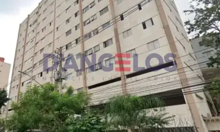 Apartamento à venda na Mooca, São Paulo-SP: 2 quartos, 2 salas, 1 banheiro, 1 vaga de garagem, 60m² de área.