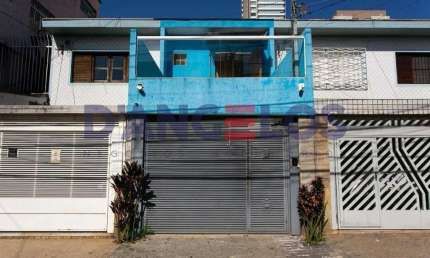 Sobrado para locação no Tatuapé, São Paulo-SP: 3 quartos, 2 suítes, 2 salas, 3 banheiros e 1 vaga de garagem, 147m²!