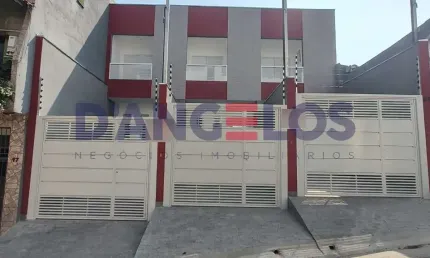 Lindo sobrado à venda no jardim fernandes, são paulo-sp: 2 quartos, 2 suítes, 2 salas, 3 banheiros, 1 vaga de garagem!