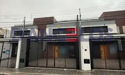 Sobrado à venda em São Paulo-SP, Artur Alvim: 2 suítes, 2 salas, 3 vagas, 127m². Imperdível oportunidade!
