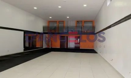 Salão comercial de alto padrão para locação no Anália Franco, São Paulo-SP: 2 salas, 2 banheiros, 2 vagas de garagem, 225m².