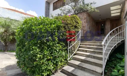 Sobrado para venda com  3 suítes e 382m² na Vila Carrão, São Paulo-SP - Agende sua visita agora!