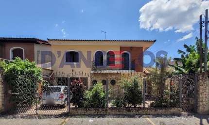 Sobrado na Vila Carrão: 4 Quartos, 1 Suíte, 2 Salas, 3 Banheiros, 6 Vagas, 280m² - São Paulo-SP