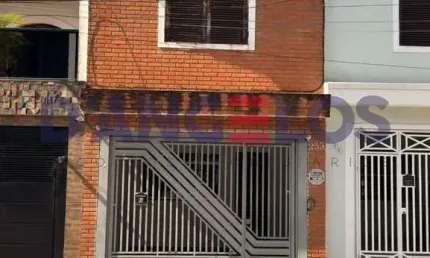 Sobrado para locação na Mooca, São Paulo-SP: 3 quartos, 1 sala, 2 banheiros, 1 vaga de garagem - 140,00 m² de área.