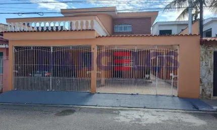 Impecável sobrado à venda na vila nhocuné, são paulo-sp: 3 quartos, 1 suíte, 2 salas, 2 banheiros, 4 vagas de garagem, 214m².