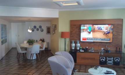 Vendo Ótimo Apartamento no Bairro do Derby com 3 quartos sendo 1 suíte com 152m² por R$ 630MIL.