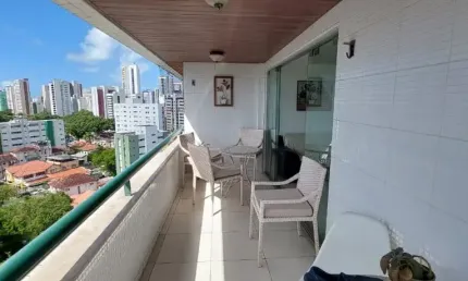 Edf. Ilha de Ischia - Apartamento com 185m², 4 quartos sendo 2 suítes por R$ 940MIL.