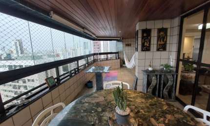 Edf. Casa Grande das Ubaias - Apartamento no Bairro de Casa Forte com 4 quartos sendo 2 suítes com 309m² por R$ 1.590.000,00.