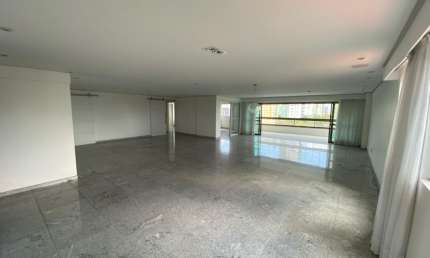 Edf. Edmundo Lacerda - Apartamento no Bairro de Casa Forte com 280m², 4 quartos sendo 4 suítes por R$ 2.500.000,00.