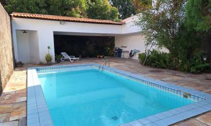 OPORTUNIDADE no Poço da Panela! Ótima Casa com 433m² com 3 quartos sendo 1 suíte com piscina por R$ 1.700.000,00.