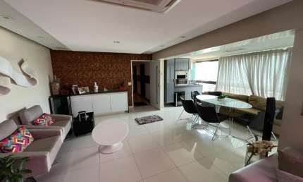 Edf. Vila Verde - Apartamento no Bairro de Casa Forte com 3 quartos sendo 3 suítes  com 202m² por R$ 2.000,000,00.