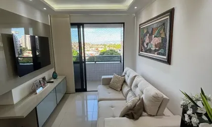 Lindo apartamento no Edf. Trindade Family Class com 2 quartos sendo 1 suíte com closet  com 63m² por R$ 490MIL.