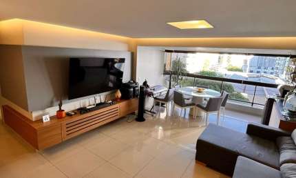 Edf. Montpellier - Apartamento reformado no Bairro dos Aflitos com 4 quartos sendo 2 suítes  com 141m² por R$ 1.190.000,00.