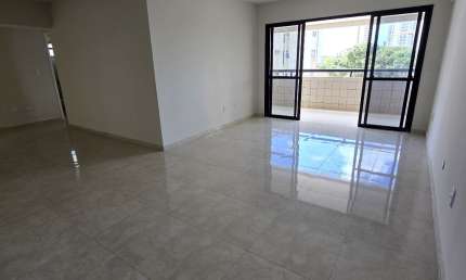 Edf. Saint Bernard - Apartamento no Bairro dos Aflitos com 4 quartos sendo 2 suítes  com 140m² por R$ 1.000,000,00.