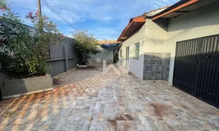 Casa com 4 dormitórios à venda, 187 m² por R$ 180.000,00 - Conjunto Semiramis Barros Braga - Londrina/PR