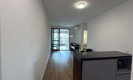 Apartamento para Locação em Moema, com 2 Suítes,  2 Vagas.