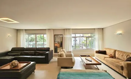 Apartamento no bairro itaim bibi com 3 quartos sendo 1 suíte, 4 banheiros, 1 vaga de garagem.