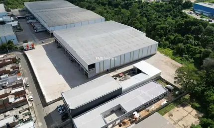 Galpão com 2100m2 de área fabril e 2500m² total em Itupeva/SP.