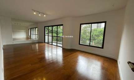 Apartamento alto padrão na Vila Nova Conceição: 4 quartos, 3 suítes, 5 banheiros, 2 vagas na melhor localização de São Paulo!