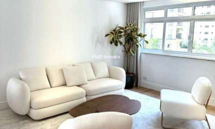 Apartamento à venda no Itaim Bibi com 2 quartos, 1 suíte, 1 sala, 3 banheiros, 1 vaga, 150m² de área!