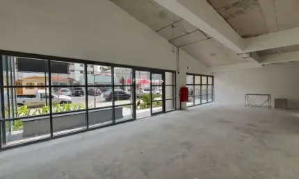 Loja comercial para locação em são paulo-sp, campo belo: 4 banheiros, 5 vagas, 390m² de área!
