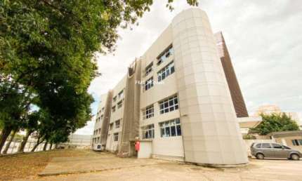 Prédio comercial com 5.198m² para locação na Água Branca.