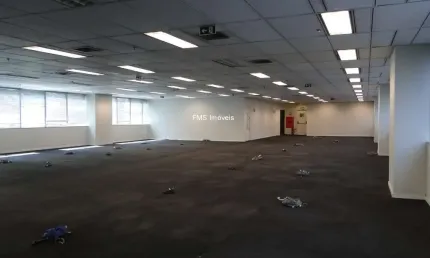 Chucri zaidan conjunto comercial para locação na chucri zaidan de 598m²