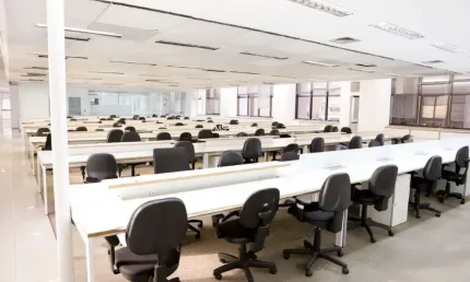 Andar comercial com 888m² na Av. das Nações Unidas.