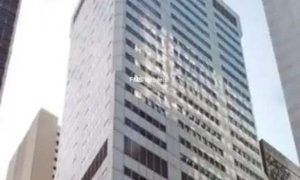 Conjunto comercial com 381m² mobiliado no Rio de Janeiro.