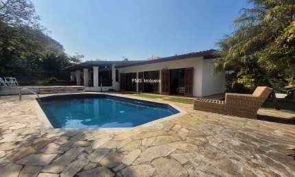Casa Comercial de Luxo no Butantã, São Paulo-SP: 6 Quartos, 3 Salas, 7 Vagas de Garagem - 450,00m² de Área