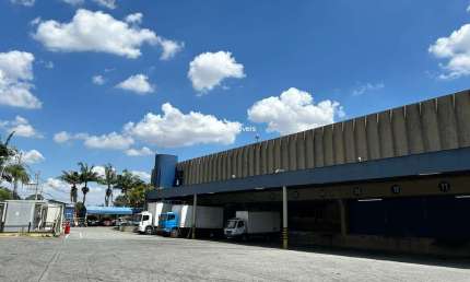 Galpão para Locação em Barueri - SP com 5.895m² de área total.