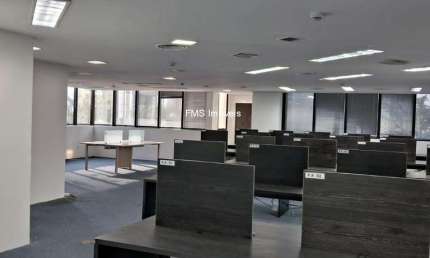 Conjunto Comercial para Locação no Brooklin: 1 Sala, 5 Vagas de Garagem e 254m² em São Paulo-SP!