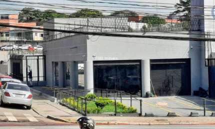 Excelente oportunidade de locação: Loja comercial de 250m² com 3 banheiros e 15 vagas de garagem no Morumbi, São Paulo-SP!