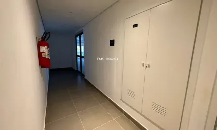 Laje comercial com 690m² para locação em Conceição.