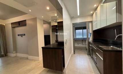 Apartamento à venda na Consolação, São Paulo-SP: 1 quarto, 1 sala, 1 banheiro, 1 vaga de garagem, 49m² de área.