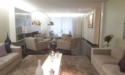 APARTAMENTO 250m² - 3 DORMITÓRIOS (SENDO 3 SUITES) - 4 VAGAS - MOEMA