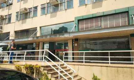 Loja para locação no Campo Belo, São Paulo-SP: 212m², 3 vagas de garagem!