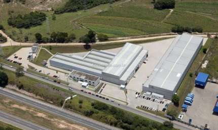 Alugue agora um amplo galpão comercial no Iporanga, Sorocaba-SP 900,34 m² de área!