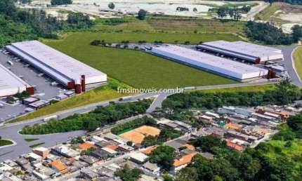 Galpão comercial para locação em Perus-SP, na Vila Perus: 2 banheiros, 6 vagas de garagem, 1.416,42 m² de área.