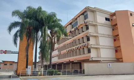 Conjunto comercial com 615m² em Santana de Parnaíba - SP