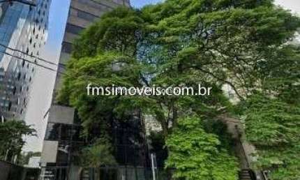 Excelente oportunidade! Loja comercial à venda no Brooklin, São Paulo-SP. 2 banheiros, 4 vagas de garagem e 148m² de área.