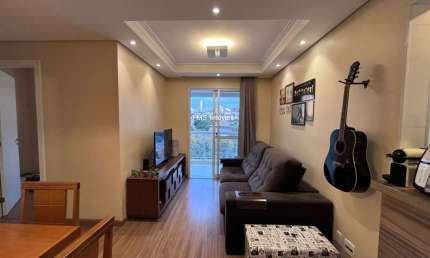 Apartamento à venda na Lapa, com 2 quartos sendo1 suíte, 2 banheiros, 1 vaga, 54m² de área.