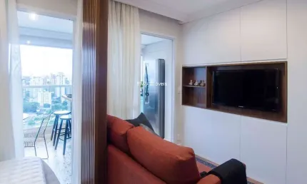 Apartamento para locação no Brooklin Paulista, com 1 suíte, 1 banheiros, 1 vaga, 35m²