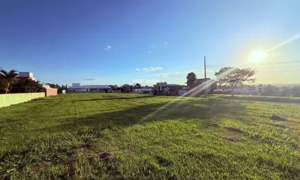 Lote com 900m² em condomínio fechado - ninho verde i