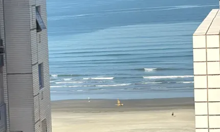 Predio frente ao mar so atravessar a rua localização impar oportunidade