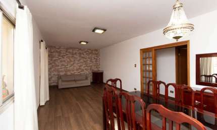 Sobrado para venda com 5 quartos, sendo 1 suíte, 270m²