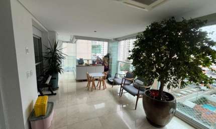 Apartamento tipo para locação com 3 quartos, sendo 3 suítes, 173m²